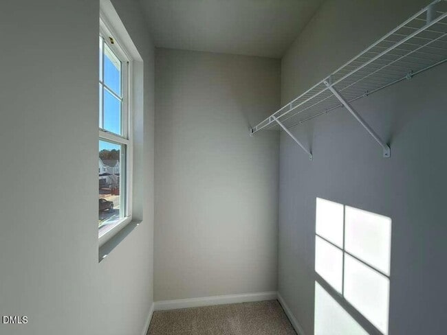 Building Photo - 2008 English Saddle Ln