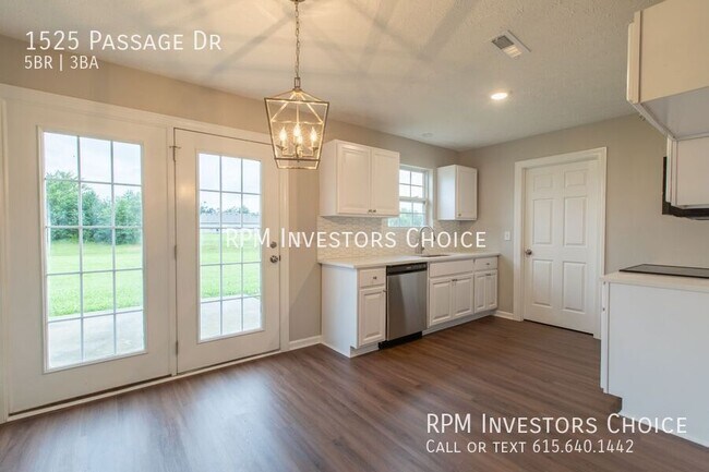 Building Photo - 1525 Passage Dr