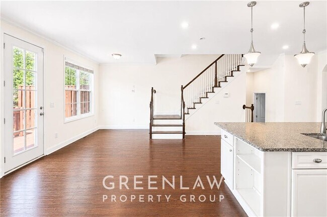 Building Photo - 7403 Lowery Oak Dr