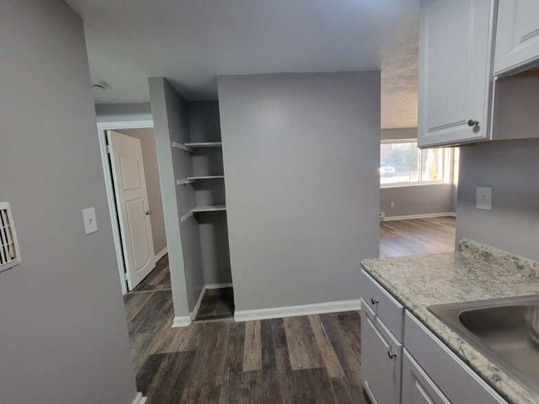 Building Photo - 1815-1819 Garfield Rd