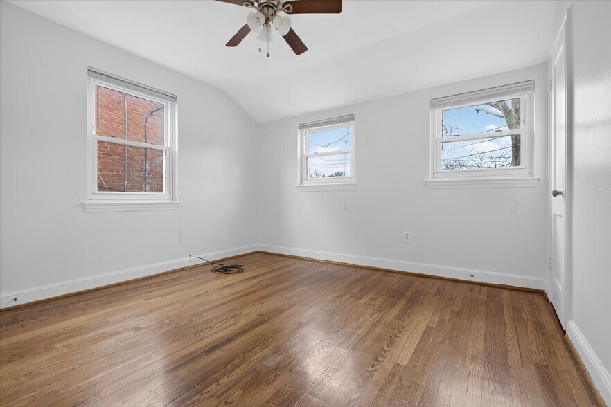 Building Photo - 4336 Dubois Pl SE