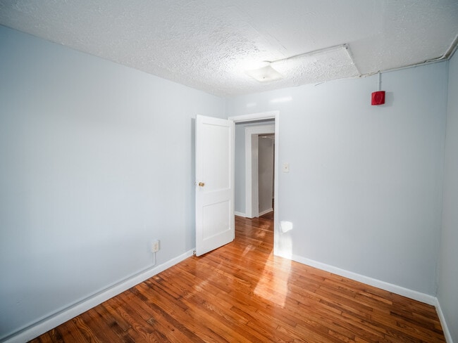 Building Photo - 706 Chickamauga Ave