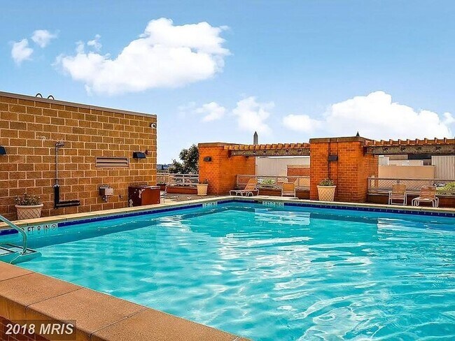 Building Photo - $400 Off! Professionally Managed, Spacious...