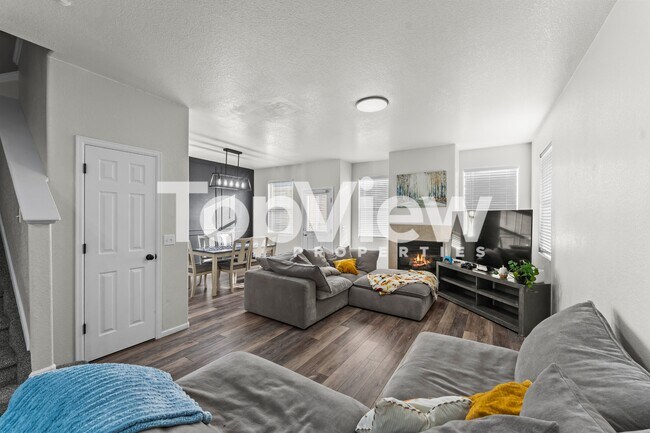 Building Photo - 2259 Falkirk Dr