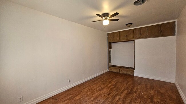 Building Photo - TAFT 3 Bed plus Bonus room 2 bathroom in Taft