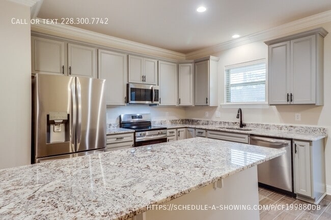 Building Photo - 856 Leeward Dr