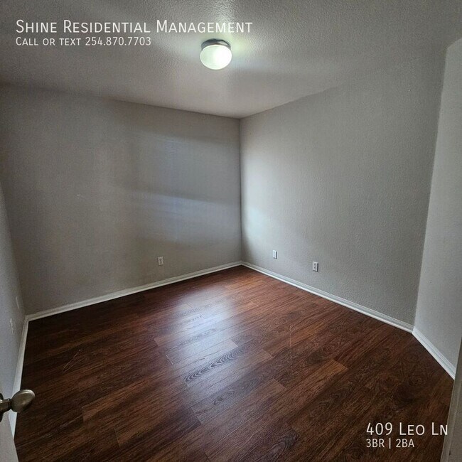 Building Photo - 409 Leo Ln