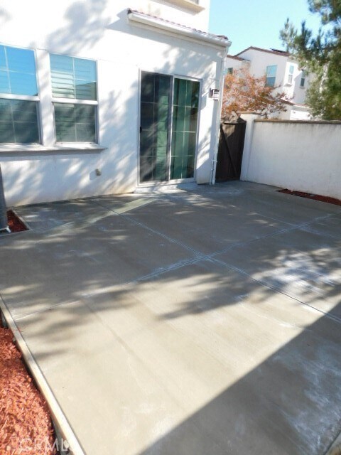 Building Photo - 299 E Arrow Hwy