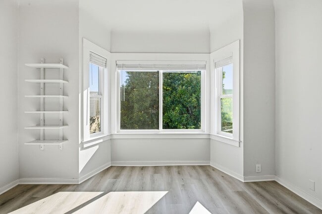 Building Photo - 1473 Clay St