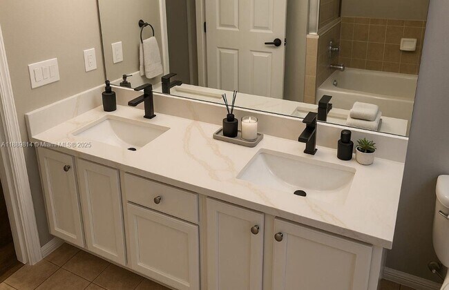 Building Photo - 6404 Las Palmas Way