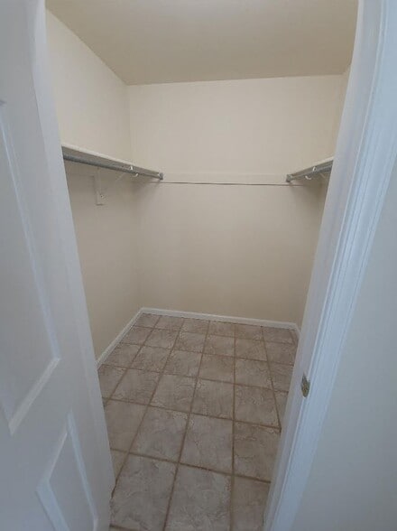 Building Photo - 499 Upland St