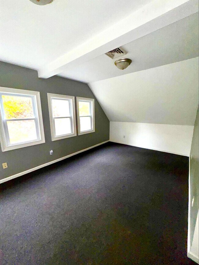 Building Photo - 955 NY-52