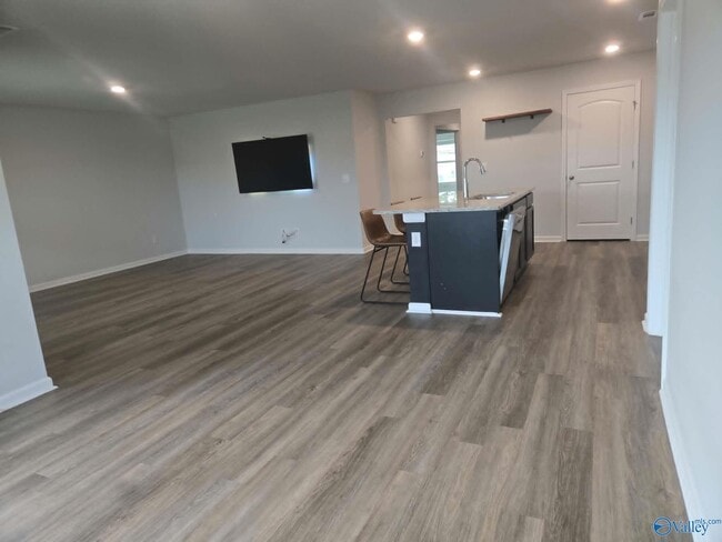 Building Photo - 427 Jackson Pt Cir