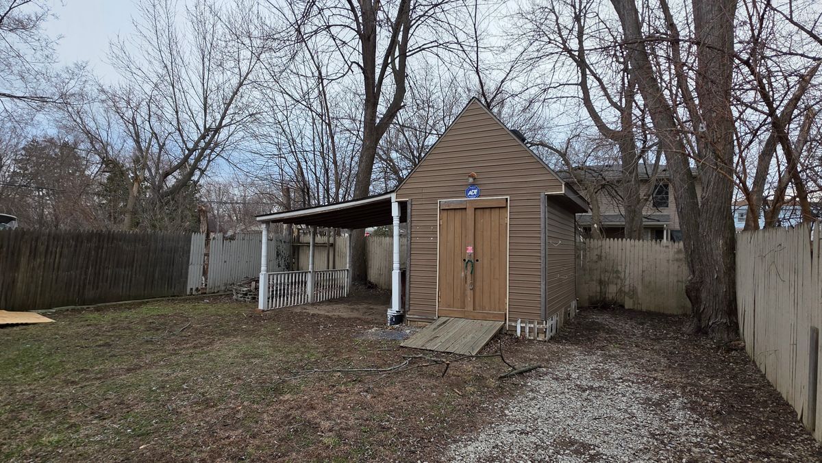 Building Photo - 33507 Berville Ct