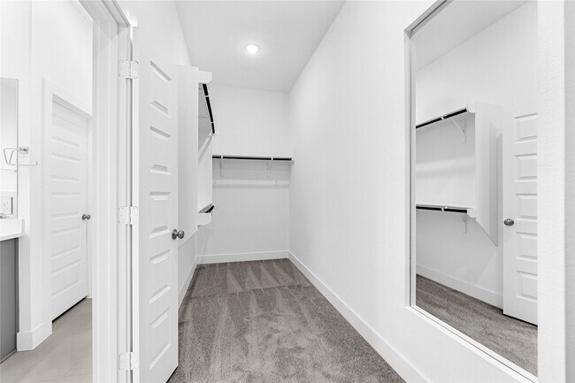 Building Photo - 29651 Blooming Grv