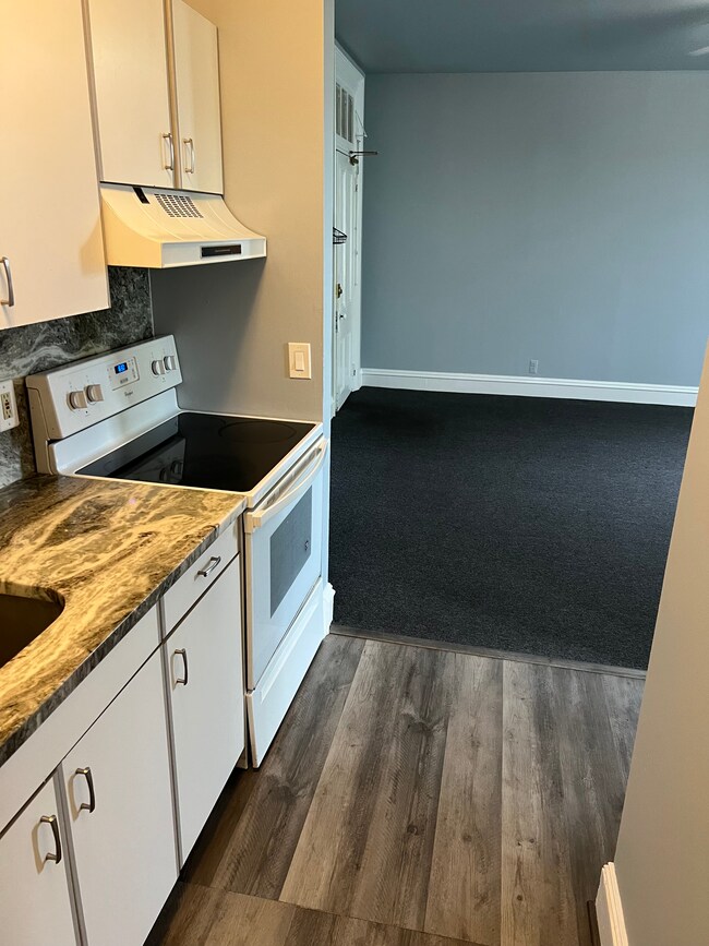 Building Photo - 11 S 2nd St