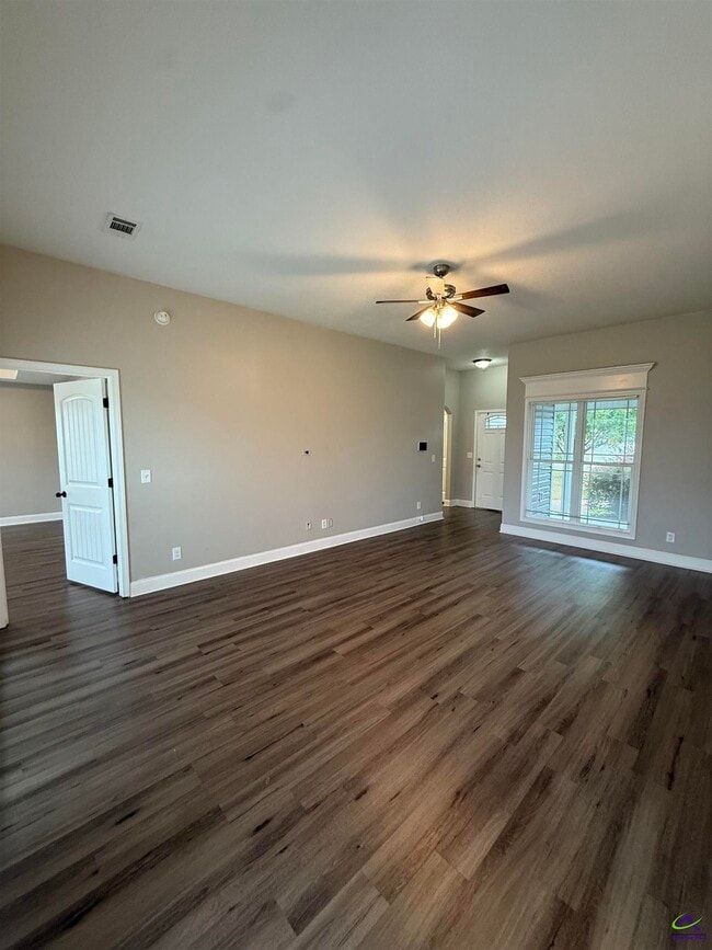 Building Photo - 109 Ellington Ct