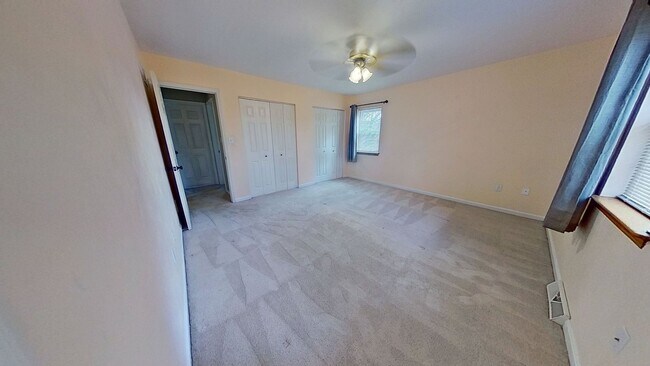 Building Photo - Single Family Raised Rancher with Fenced-In Yard