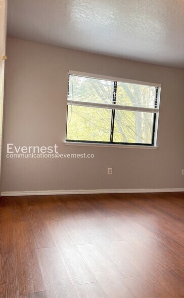 Building Photo - 1033 SW 148th St