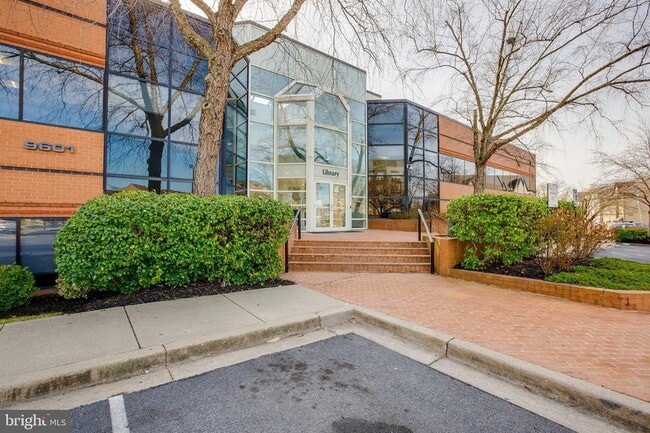 Building Photo - 141 Capital Ct