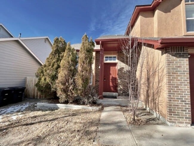 Building Photo - Renovated 2 Story Briargate Home with 3 Be...