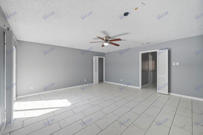Building Photo - 3538 Hacienda Dr