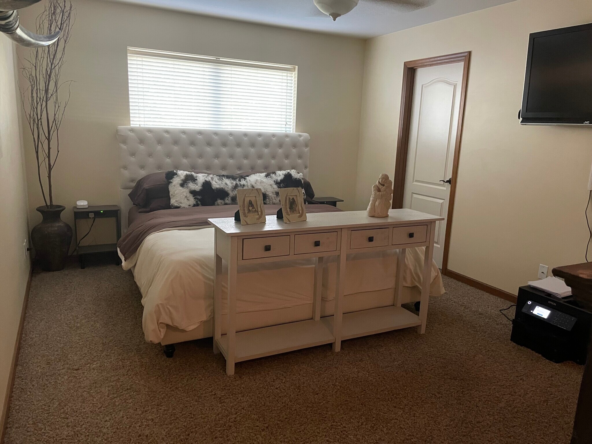 Master Bedroom - 2045 Rosewood Dr NW