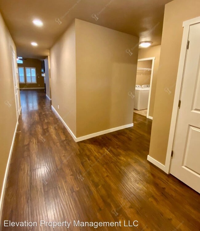 Building Photo - 3 br, 2 bath House - 20778 SE Hollis Ln