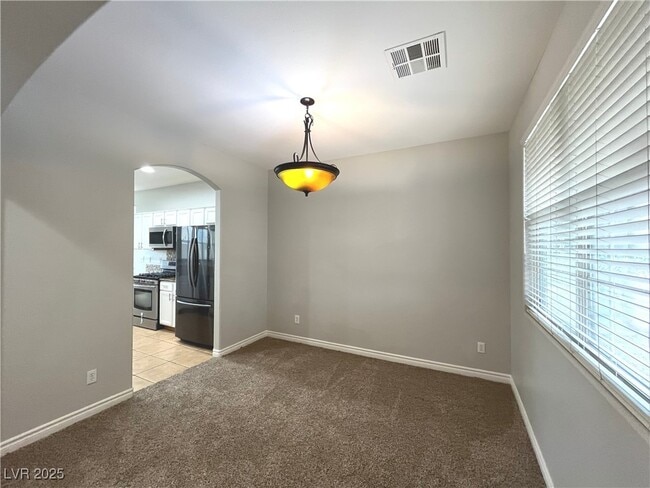 Building Photo - 6615 Brick House Ave