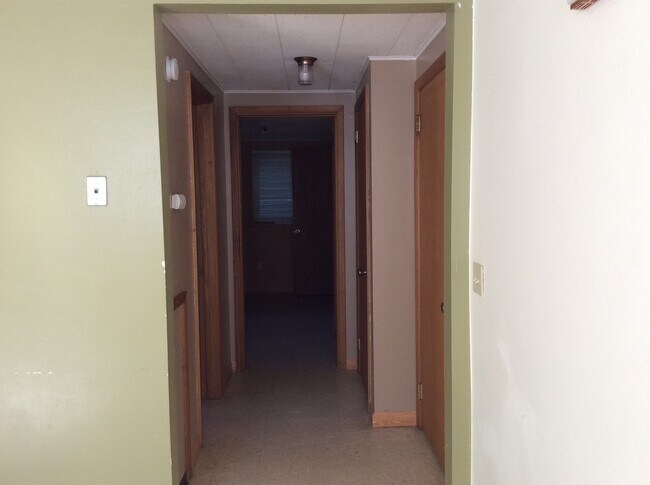 Building Photo - CEN126
