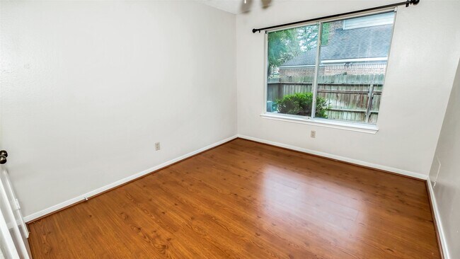Building Photo - 171 E Pathfinders Cir