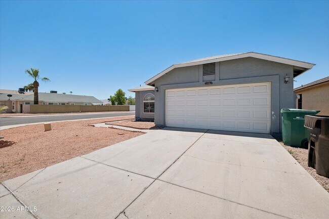 Building Photo - 11904 N 76th Ln