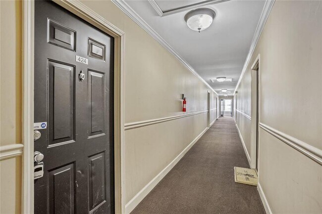 Building Photo - 48 Peachtree Ave NE