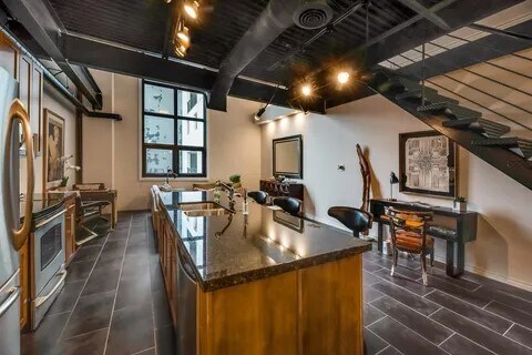 Building Photo - 3110 Thomas Ave