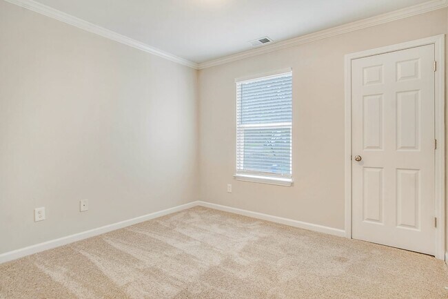 Building Photo - 173 Harwell Rd