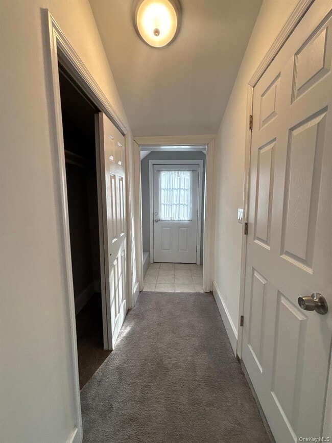 Building Photo - 36 Edwin Ct