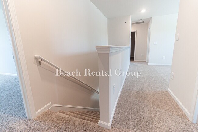Building Photo - 5 Bedroom Home in Myrtle Beach