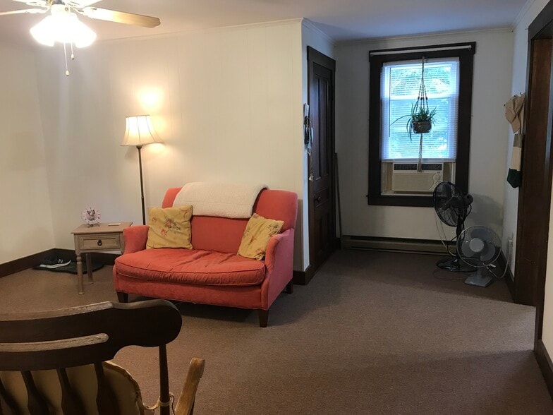 Living Room w/ A/C - 38 Highland St