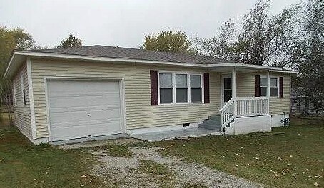 Building Photo - 108 W Garner St