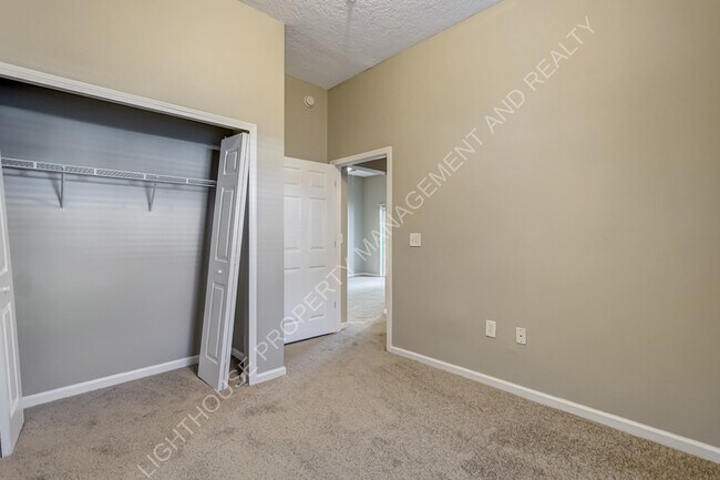 Building Photo - 6788 Manotak Oaks Dr