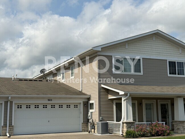 Building Photo - 982 Crossing Way