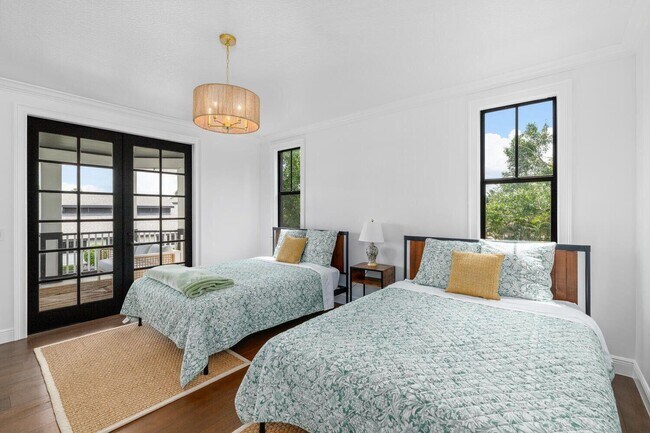 Building Photo - 14289 Equestrian Way