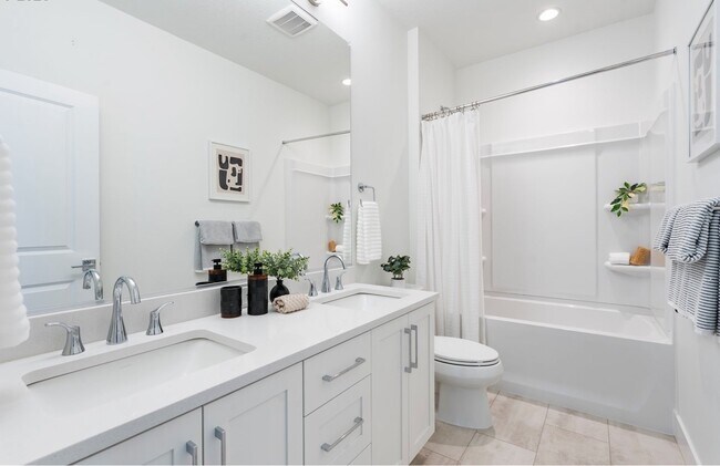 Building Photo - 15628 NW Raywood Ln