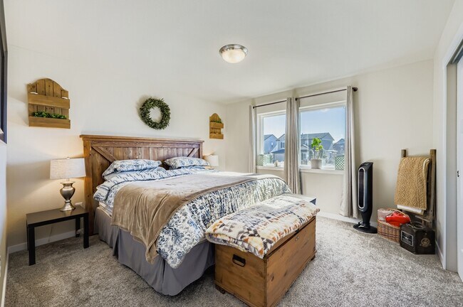 Building Photo - 6867 Passing Sky Dr