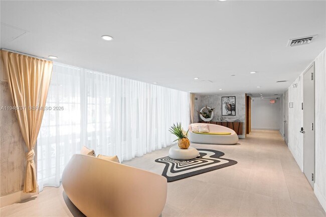 Building Photo - 1150 102nd St