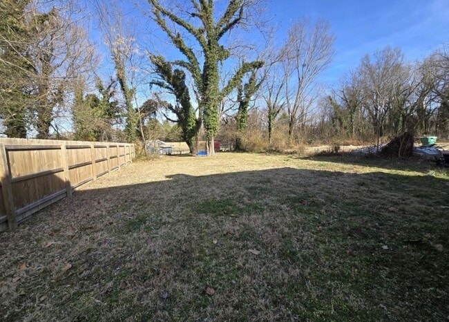 Building Photo - 663 Pegram St