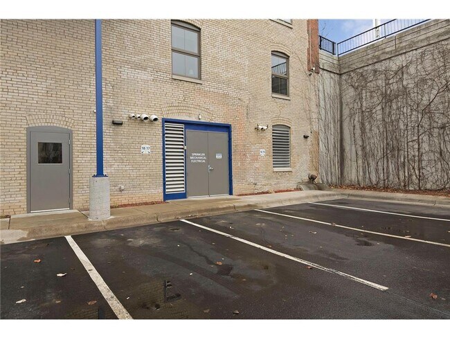 Building Photo - 127 5th St NE