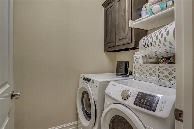 Building Photo - 3009 Aurora Dr