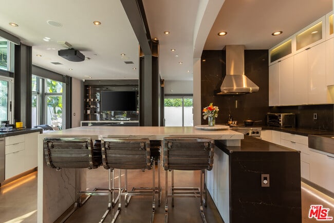 Building Photo - 8538 Eastwood Rd