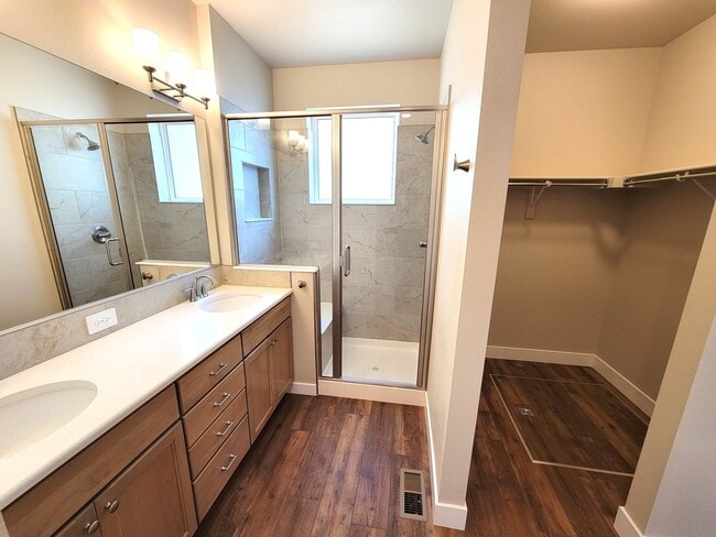Building Photo - Newly constructed 3-bed/2-bath single-leve...